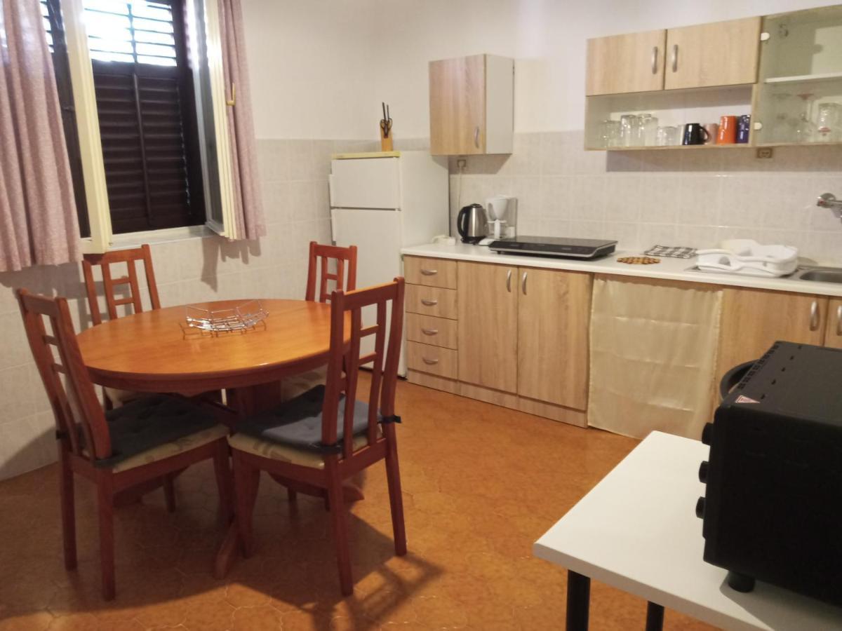 Appartamento Apartman Sole Karigador Esterno foto